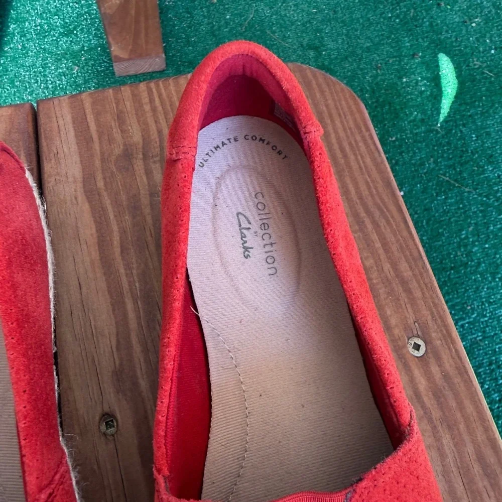 Clarks‎ Danelly Sky Rouge Red Suede Perforated Espadrille Slip On Loafers 8M NEW